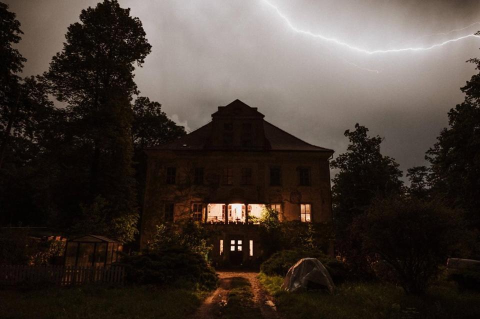 Palac Rzasiny Gryfów Śląski Exterior foto